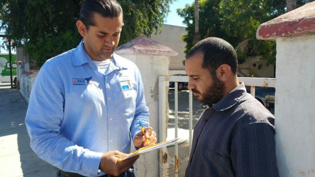 sapa-la-paz-realiza-inspecciones-a-las-tomas-domiciliarias-con-la-finalidad-de-constatar-que-su-estatus-este-actualizado-y-junto-con-el-personal-del_1486680731