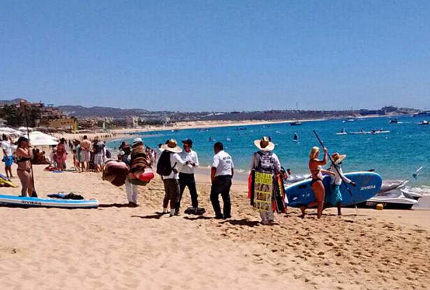 2-GARANTIZA-GOBIERNO-DE-LOS-CABOS-SUPERVISION-PARMANENTE-DE-VENTA-DE-TODOTIPO-DE-ALIMENTO