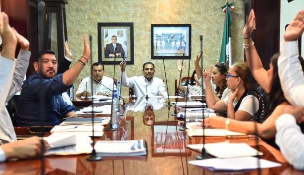 ACTUALIZADAS Y AL CORRIENTE CUENTAS PÚBLICAS EN SESIÓN ORDINARIA DE CABILDO