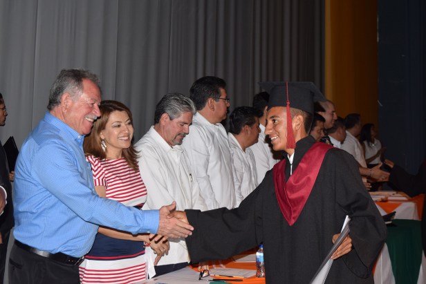 CONCLUYEN EXITOSAMENTE SUS ESTUDIOS 263 ALUMNOS DEL CECYT 05