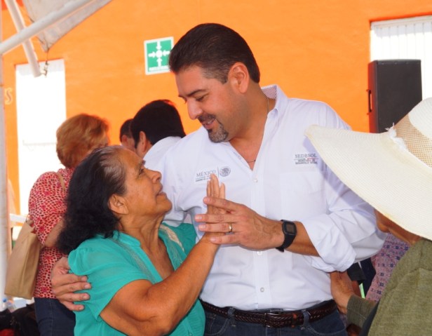 foto1_visita_casa_adultosmayores.JPG