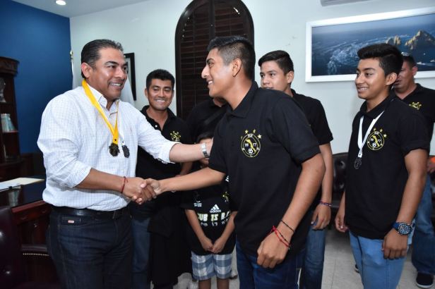 01 VAMOS POR MAS ORGULLOS DEPORTISTAS ADRE (2)