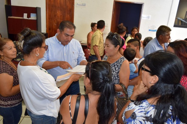 01 RECONOCE ALCALDE VOLUNTAD Y DISPOSICIÓN DE SOCIEDAD ORGANIZADA PARA APOYAR EN CONTINGENCIA