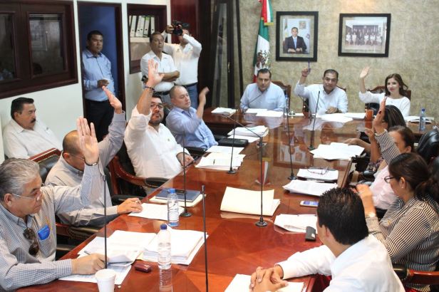 02 PARA SOLUCIONAR PROBLEMAS DE VIALIDAD Y RELLENOS SANITARIOS_ GOBIERNO MUNICIPAL BUSCA ADQUIRIR MAQUINARIA PESADA.jpg