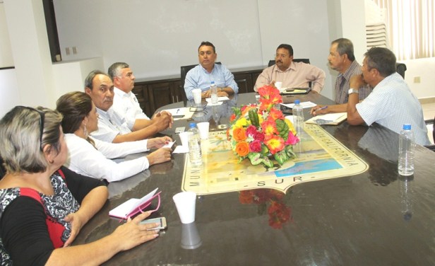 01.- Gobierno Municipal le ha cumplido a los trabajadores, estando al corriente de sus pagos y abonando más de 25 millones de rezago, señaló el alcalde Francisco Pelayo a Pensinados y