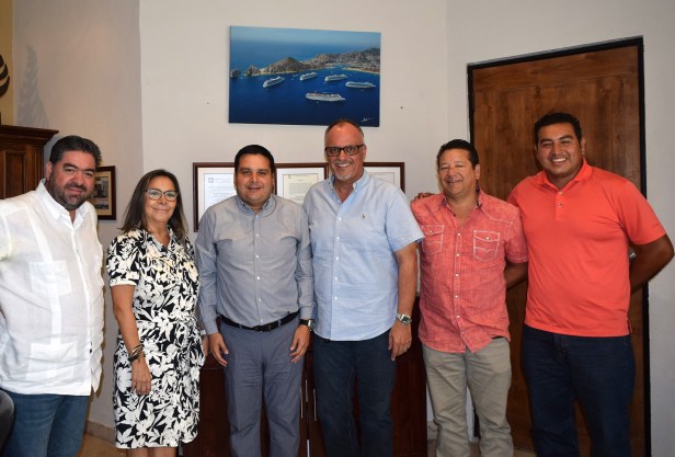 02 ATIENDE DELEGADO DE CSL A VECINOS DE EL TEZAL