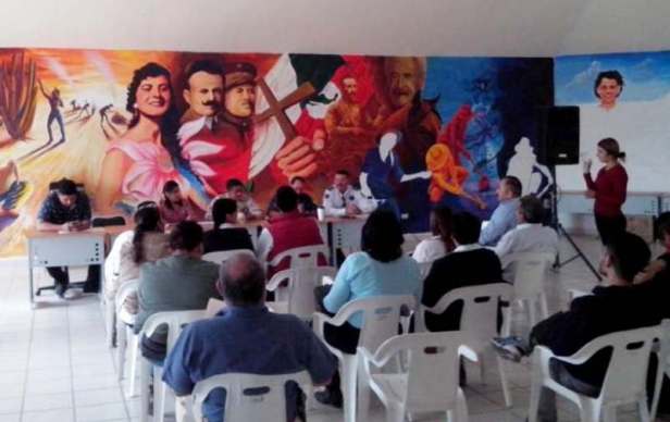 01.- Ayuntamiento de Comondú afina detalles, en reunión con empresarios y clubes de servicio para el 1er. Desfile Comundeño Brilla Comondú, a celebrarse el 15 de diciembre.