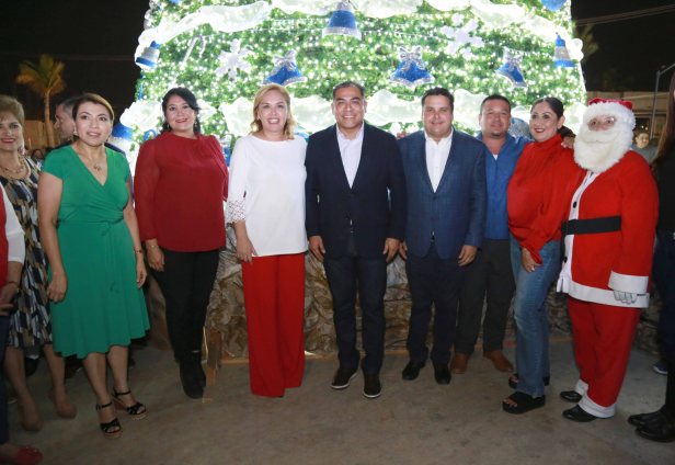 01 LLEGA EL ESPÍRITU NAVIDEÑO A CABO SAN LUCAS, CON EL TRADICIONAL ENCENDIDO DEL ÁRBOL