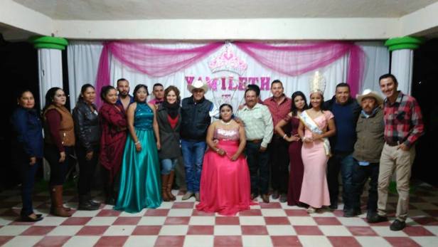 08. En representación del Ayuntamiento de Comondú, la regidora Tzirintzy Piña, inaugura fiestas de fundación del Ejido 2..jpg