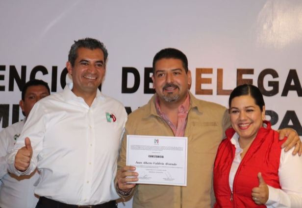 foto1_visita_ochoa_constancia