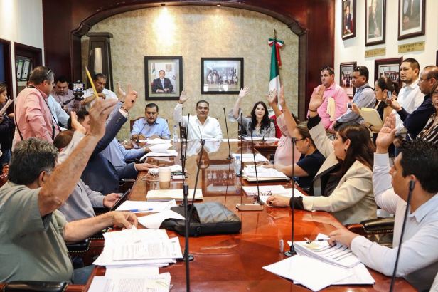 01 POR UNANIMIDAD APRUEBAN LICENCIA TEMPORAL AL CARGO DE PRESIDENTE MUNICIPAL DE ARTURO DE LA ROSA..jpeg