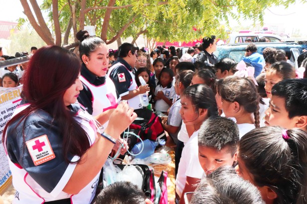 03 DA INICIO FERIA DE PROTECCIÓN CIVIL Y SEGURIDAD EN LA ESCUELA HEROES DEL 47 EN CSL