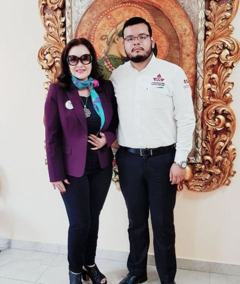 03.-Directivos de Congregación Mariana Trinitaria reconcen el trabajo desarrollado en Ayuntamiento de Comondú, ratificando la ventanilla nuevamente.