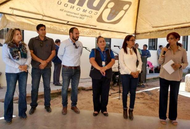 03.- Directora de INMUJER, Ana Karen Gutiérrez encabeza festival a internas del CERESO..jpg