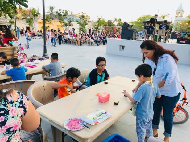 04 CONTINÚA CON GRAN AFLUENCIA EL PROGRAMA “PLAZARTE”..jpg