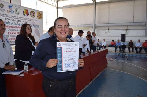 Entrega reconocimiento SAPA La Paz