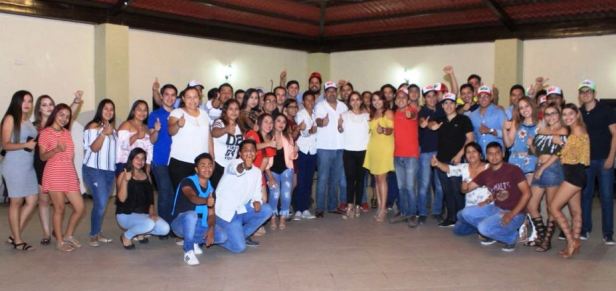 foto1_reunion_jovenes