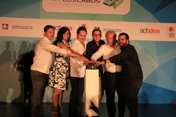 01 CENTRO DE CONVENCIONES LOS CABOS..jpeg