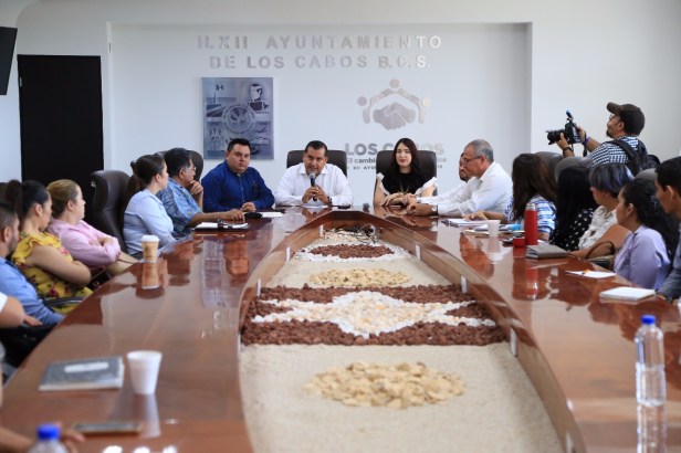 02 IMPARTE ITAI, CURSO SOBRE AVISOS DE PRIVACIDAD A SERVIDORES PÚBLICOS