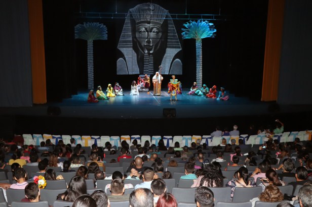 04 CON GRAN ÉXITO SE REALIZÓ EL ESTRENO DE “JOSÉ Y SU TÚNICA MULTICOLOR” EN EL PABELLÓN CULTURAL DE LA REPÚBLICA mv.jpg