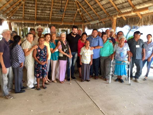 05 CONCIERTO DE JORGE MURAT PARA ADULTOS MAYORES DE CASA DE DÍA SAN JOSÉ DEL CABO