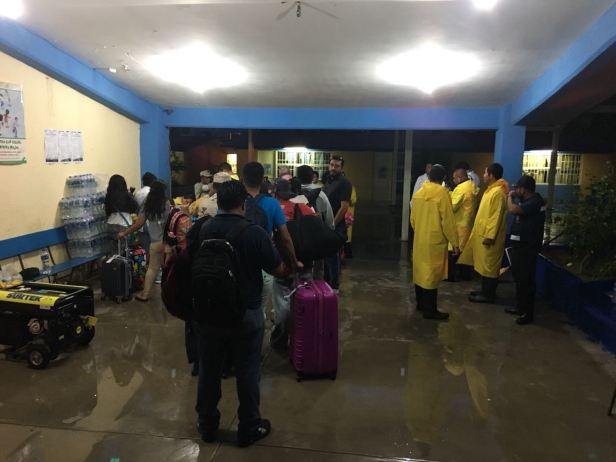 SE BRINDA REFUGIO A TURISTAS DURANTE LA CONTINGENCIA POR LA TT BUD.jpeg