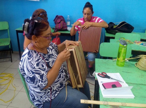 STDS_SNEBCS CURSO BOLSAS TEJIDAS ARTESANALES (2).jpg