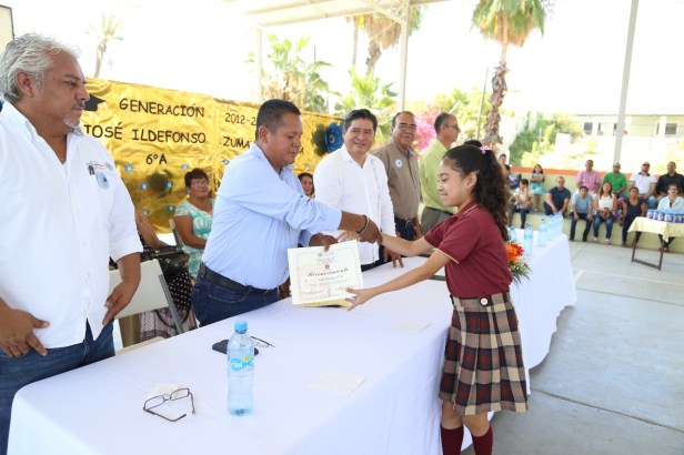 01 EL ESTUDIO ES EL UNICO CAMINO PARA ALCANZAR EL ÉXITO EN LA VIDA_ EALM.jpg