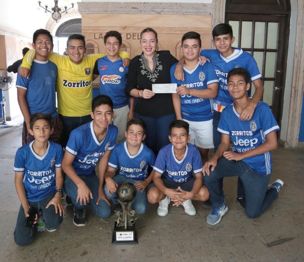 01 RESPALDA GOBIERNO DE LOS CABOS A DEPORTISTAS (1)