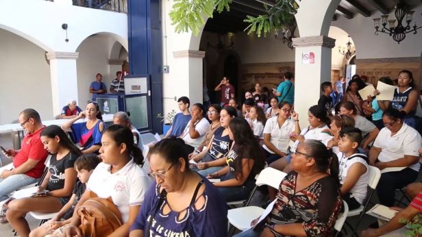 02 ENTREGÓ GOBIERNO DE LOS CABOS 2,861 BECAS A ESTUDIANTES DEL MUNICIPIO.jpeg