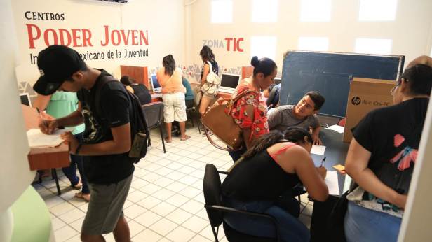 04 INVITA IMJUVE AL PROGRAMA DE APOYO PARA INICIO DE CICLO ESCOLAR..JPG