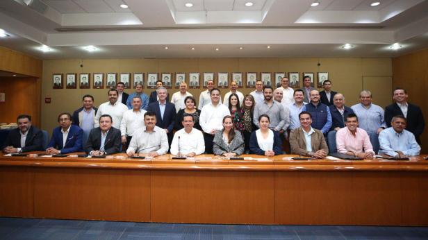 FOTO - DZV Y JEFES ESTATALES - 110718.jpg