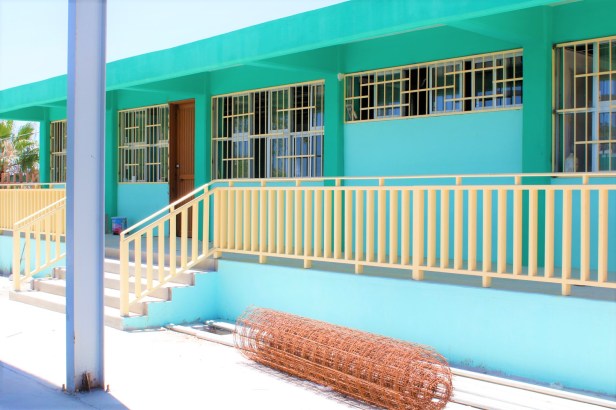 INICIAN CONSTRUCCION DE AULAS