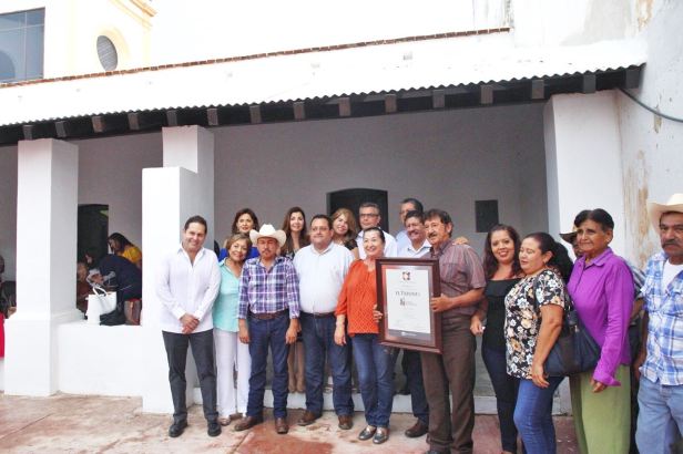 Principal CMD El Triunfo Pueblo Histórico.jpg