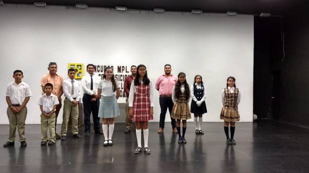 02 CON CONCURSO DE COMPOSICIÓN DE POESÍA, SE FOMENTA LA HABILIDAD DE LECTURA