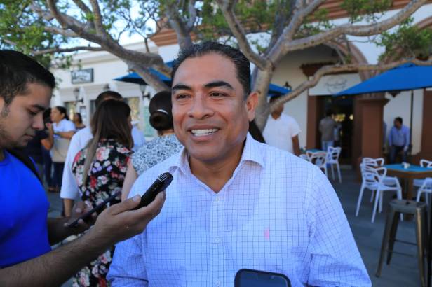 02 CONFÍO EN LA ENTREGA DE CUENTAS CLARAS A LA PRÓXIMA ADMINISTRACIÓN ARTURO DE LA ROSA.jpeg