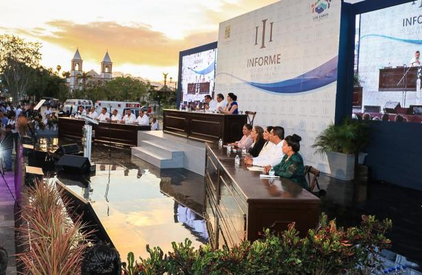 DE FRENTE A LA CIUDADANÍA RINDE TERCER INFORME DE GOBIERNO ARTURO DE LA ROSA ESCALANTE.jpeg