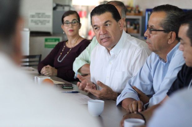 RUBÉN MUÑOZ -REUNIÓN PATRONATO PRO MALECÓN (2) (1).jpeg