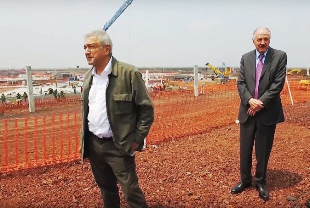 andres manuel aeropuerto.jpg