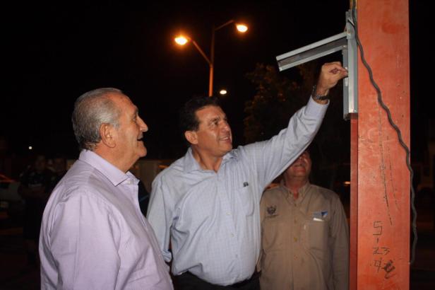 ENCENDIDO DE LUCES PARQUE NUEVO SOL (4).jpg