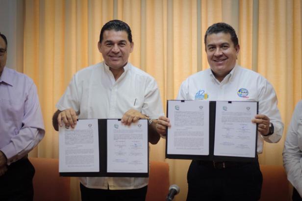 FIRMA DE CONVENIO AYUNTAMIENTO-UABCS (1).jpeg