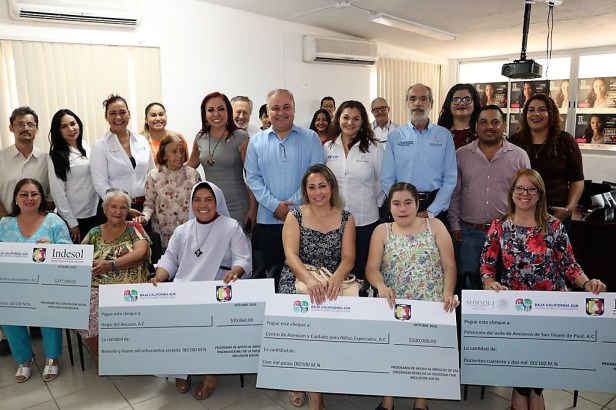 STDS_ ENTREGA DE APOYOS .jpg