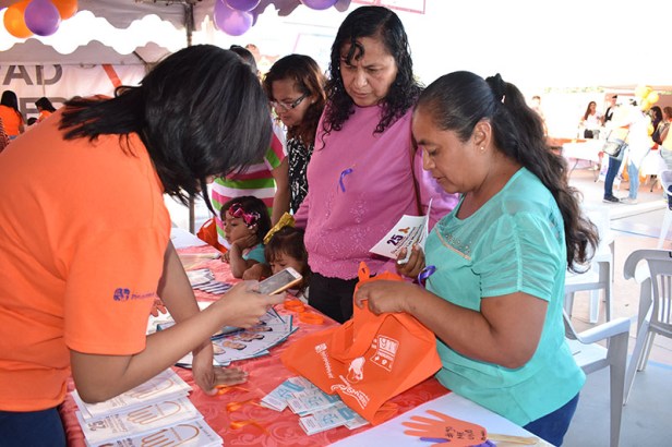 ISMUJERES FERIA (2).jpg