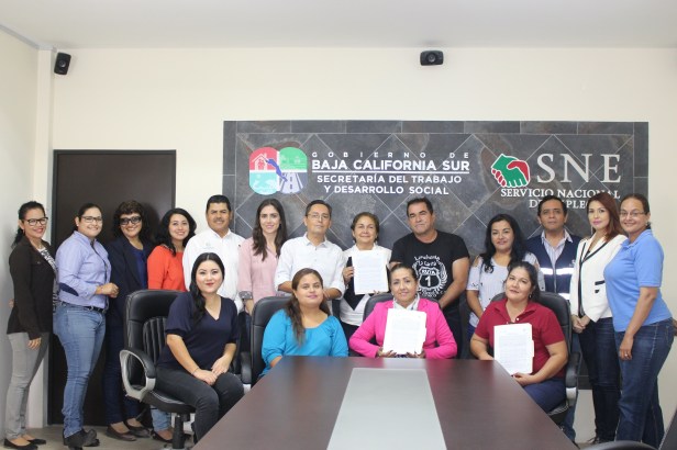 STDS_ CONTINÚA ENTREGA DE EQUIPOS .JPG