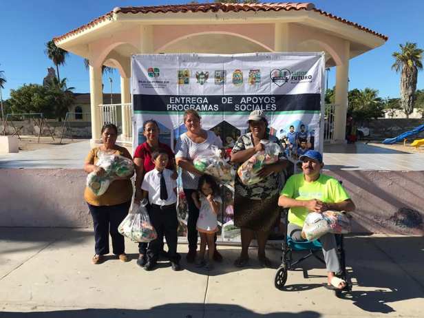 STDS_ ENTREGA DE APOYOS .jpg