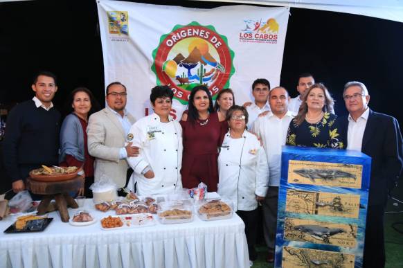 CELEBRA ALCALDESA ARMIDA CASTRO PARTICIPACIÓN DE PRODUCTORES LOCALES EN “SABOR A CABO”.jpeg