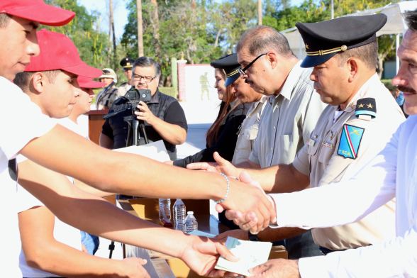 Ceremonia de entrega de cartillas liberadas al personal del servicio militar nacional, clase 1999 anticipados y remisos4