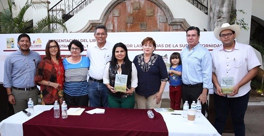 01-presentan-libro-e2809cnuestra-tierra-nuestra-gente-por-las-veredas-de-la-sudcalifornidade2809d-de-domingo-valentc3adn-castro-burgoin..jpeg
