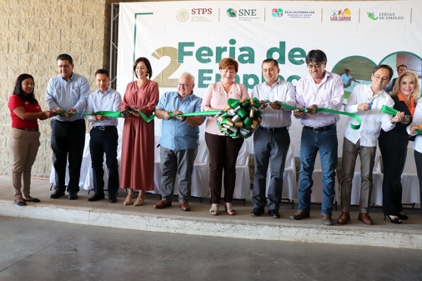 02 Se inauguró la 2.ª Feria del Empleo en Cabo San Lucas.jpg
