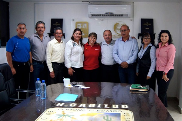 Ayuntamiento brinda apoyo a niños deportistas de Comondú.jpg